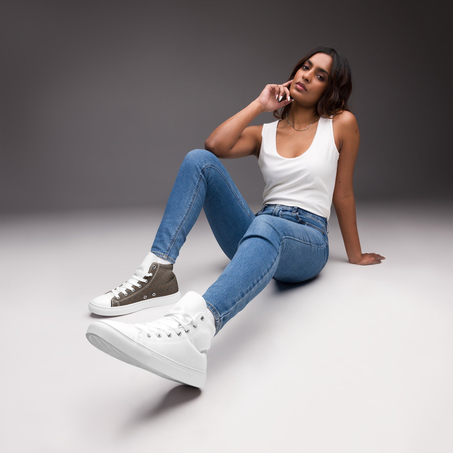 Women’s high top canvas shoes